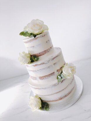 mariasweetcakery White wedding