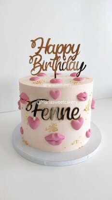 mariasweetcakery Kiss cake