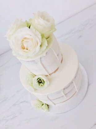 mariasweetcakery bloemen taart wit